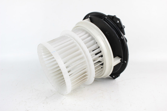 Моторчик пічки 8710358080 TOYOTA