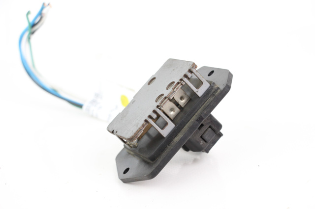 Регулятор оборотів пічки 8713852030 TOYOTA