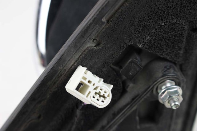 Праве бокове дзеркало 879106A320B0 TOYOTA