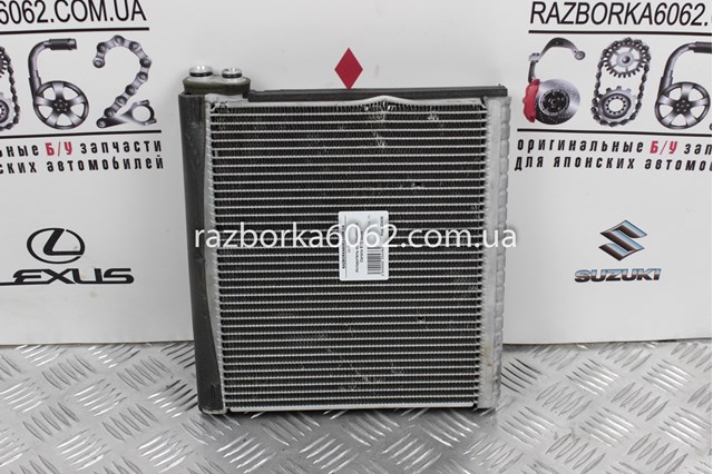 Радіатор кондиціонера салонний, випарник 8850102060 TOYOTA