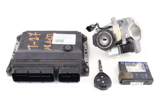 8966105E00 Toyota