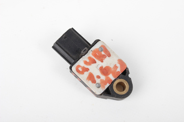 Датчик подушки безпеки 8983102100 TOYOTA