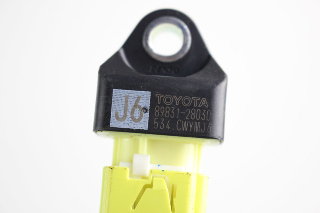Датчик Ейрбег передній 8983128030 TOYOTA