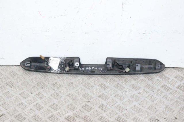 Накладка задніх 3-х/5-х дверей 90810BM61B NISSAN