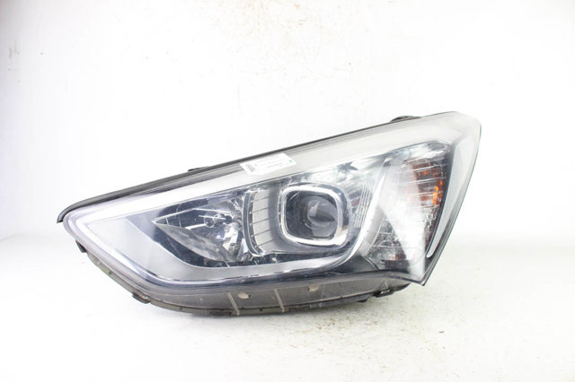 Фара основна ліва 921012W116 HYUNDAI