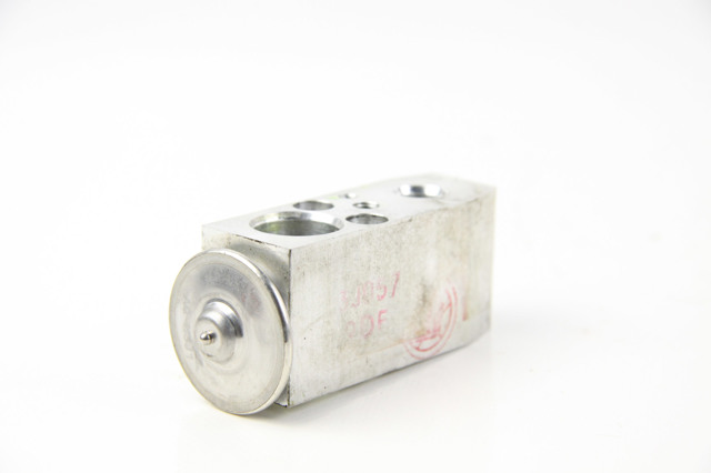Клапан TRV, кондиціонера 922009H205 NISSAN