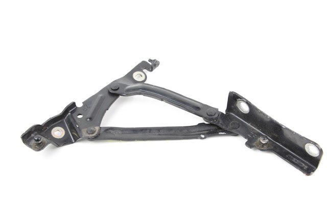 Петля багажника BBM452710A MAZDA