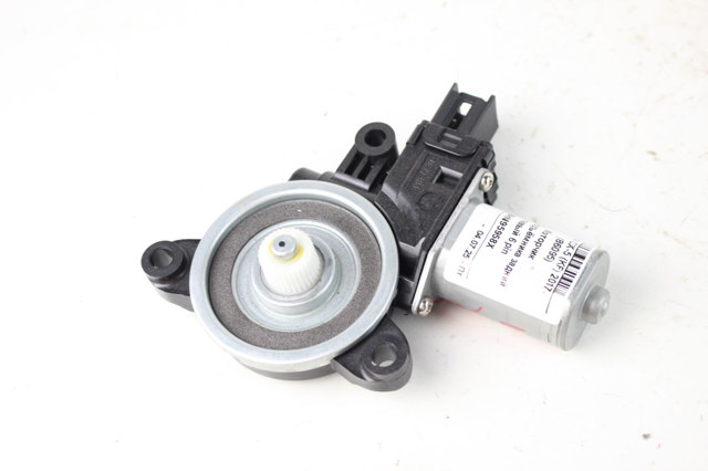 Двигун склопідіймача двері передньої, лівої BHN95958X MAZDA
