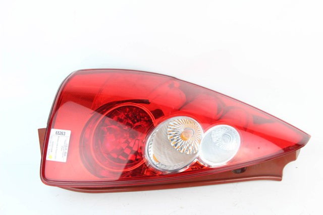 Задня ліва фара C23551160E MAZDA