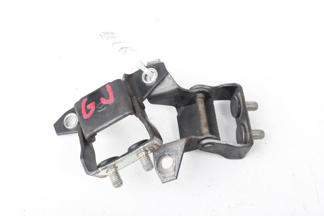 Петля третіх/п'ятих дверей C51362210A MAZDA