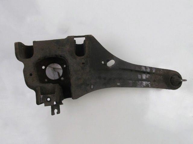 Цапфа поворотна права EG2528200B MAZDA