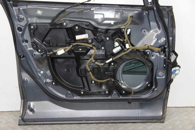 Водійські двері EGY15902XR MAZDA