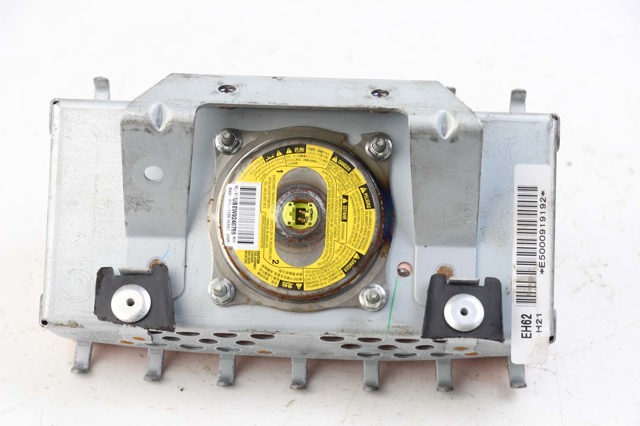 Подушка безпеки бокова EH146035XA02 MAZDA