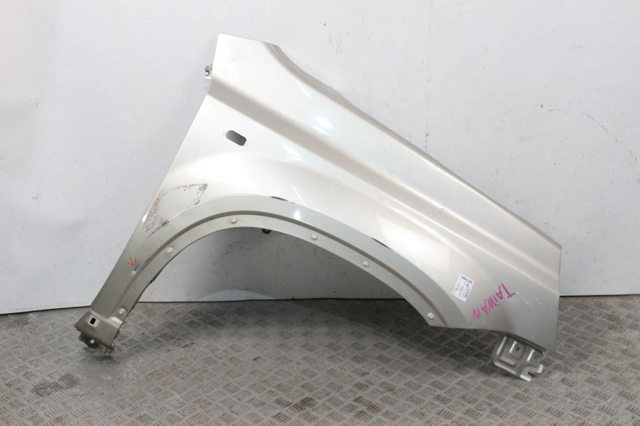 Переднє праве крило F3100JG0EA NISSAN