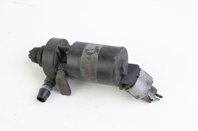 Електропомпа омивача переднього скла FE0351811 MAZDA