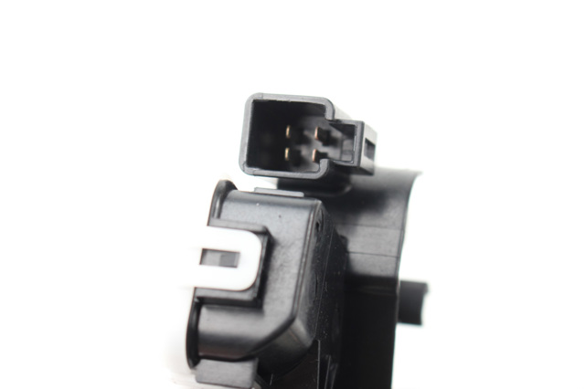 Замок кришки багажника G33M62310B MAZDA