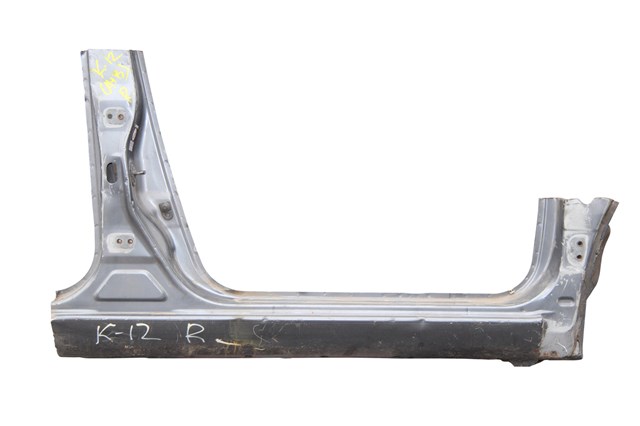 Поріг зовнішній правий G6412BC1MB NISSAN