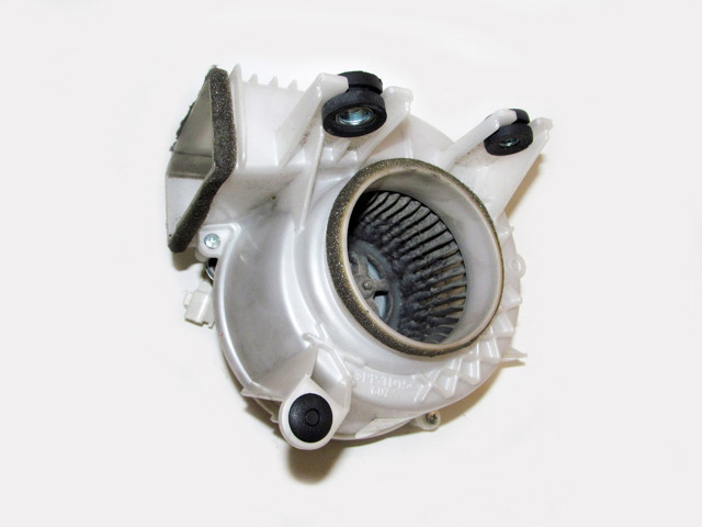 Вентилятор охолодження батареї G923076010 TOYOTA