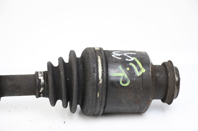 Піввісь передня, права GD722550XC MAZDA