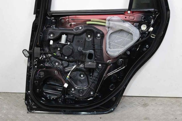 Двері задні, праві GHY07202XC MAZDA