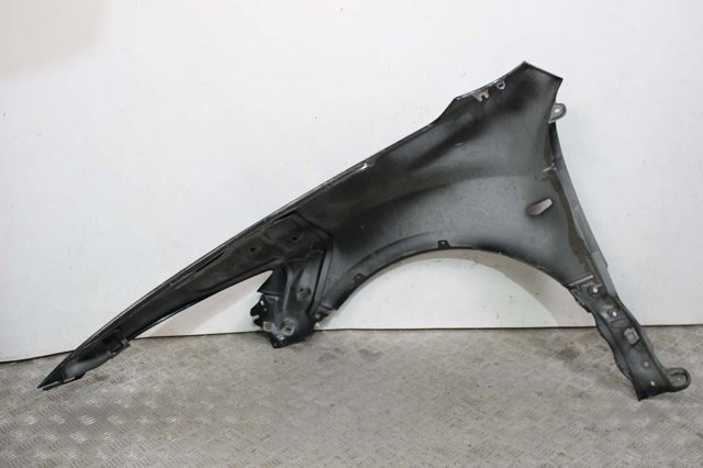Переднє праве крило GS1D52110B MAZDA