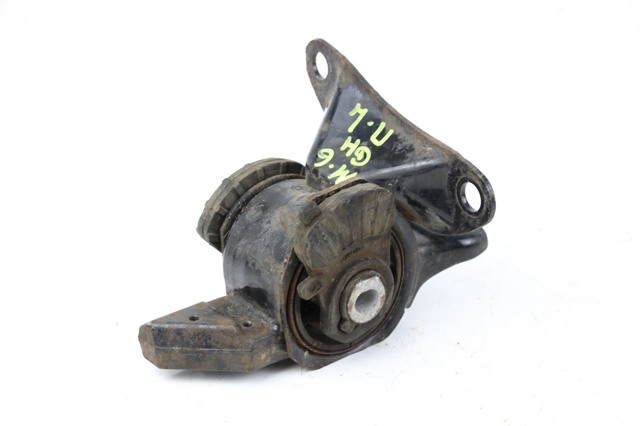 Подушка (опора) двигуна, ліва GS1G39070A MAZDA