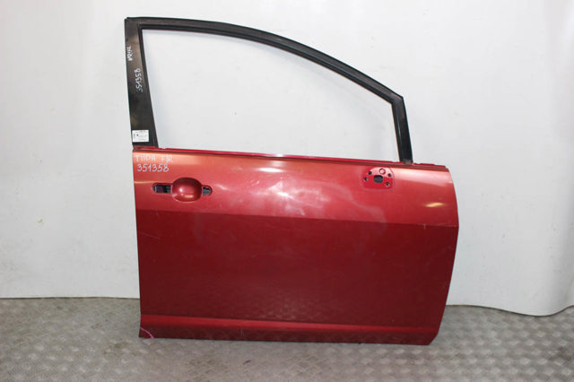 Дверка передня права H0100EE5MM NISSAN