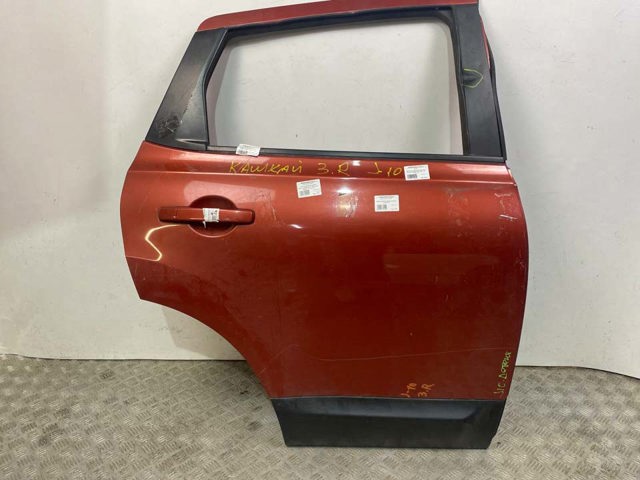Двері пасажирські задні праві H2100JD0MC NISSAN