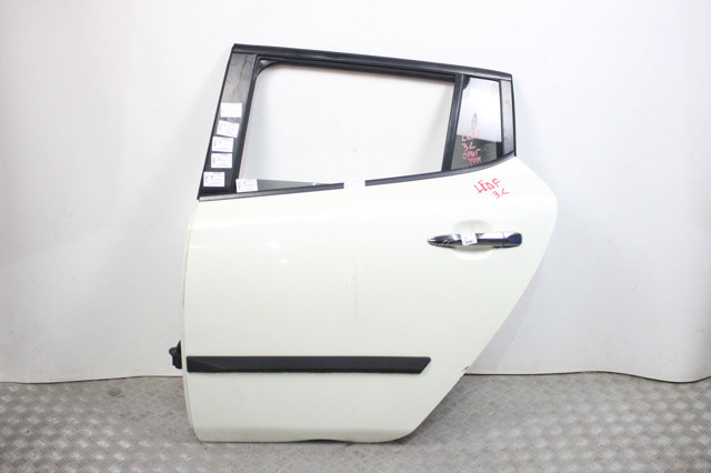 Двері задні, ліві H210A3NAMA NISSAN