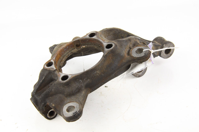 Кулак поворотний передній правий KD3533021 MAZDA
