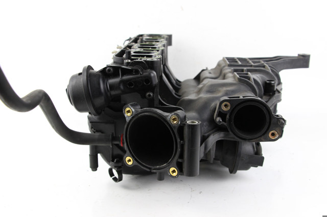 Колектор впускний L82913100 MAZDA