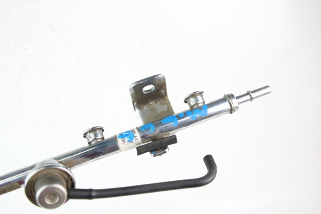 Паливна рампа LF0113150A MAZDA