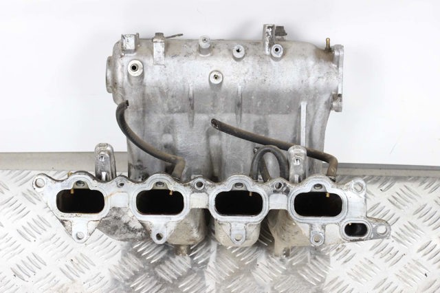 Колектор впускний MN156370 MITSUBISHI