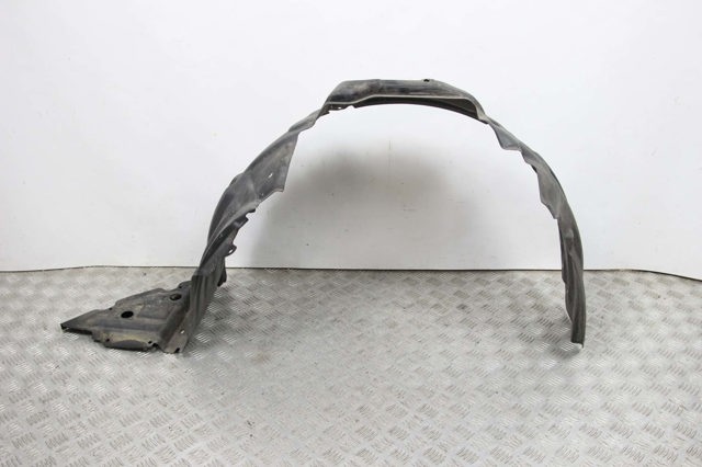 Підкрилки передні праві MN161062 MITSUBISHI