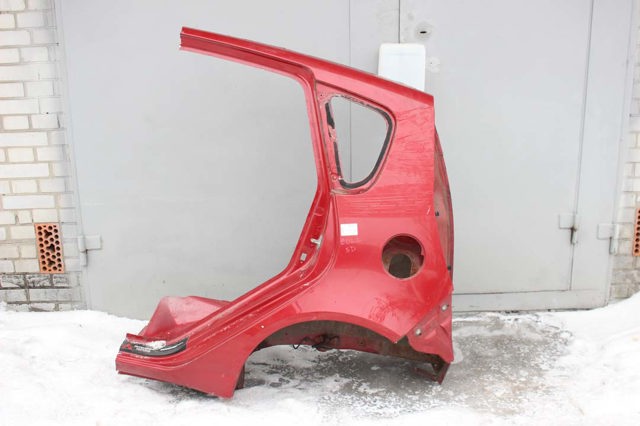 Крило заднє ліве MN161581 MITSUBISHI