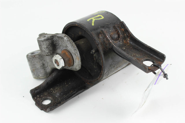 Права опора двигуна MN184297 MITSUBISHI