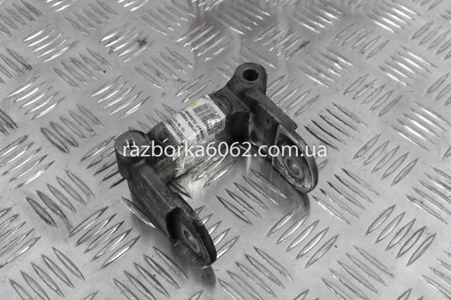 Права подушка двигуна MN184372 MITSUBISHI