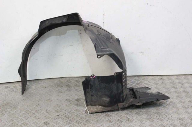 Підкрилок передній лівий MN186249 MITSUBISHI