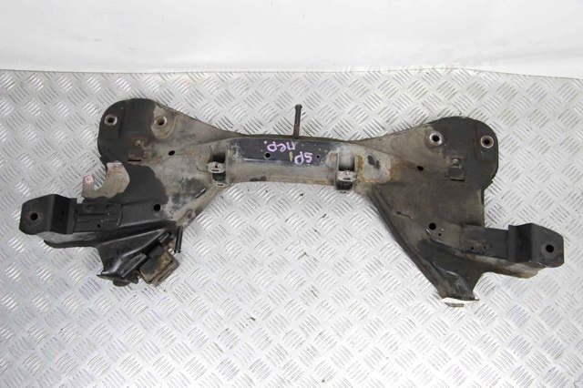 Передня балка MR102411 MITSUBISHI