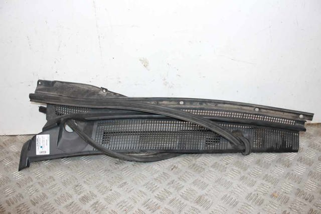 Решітка повітрозабірника салону MR533285 MITSUBISHI