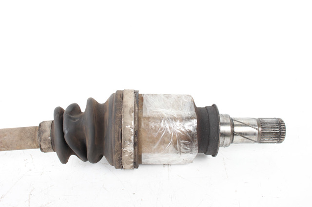 Піввісь передня ліва MR582021 MITSUBISHI