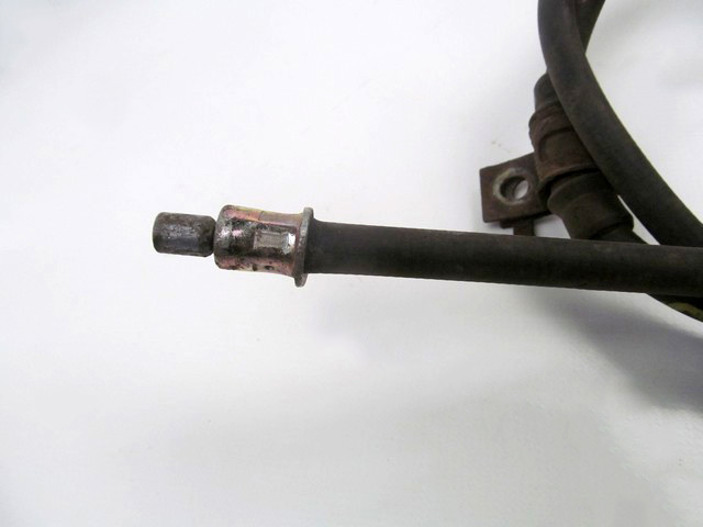 Трос ручного гальма задній, правий MR955260 MITSUBISHI