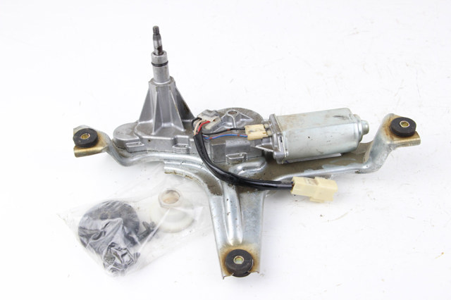 Склоочисник дверей задка MR957748 MITSUBISHI