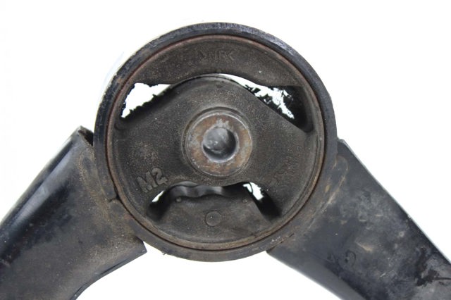Задня опора двигуна MR961162 MITSUBISHI