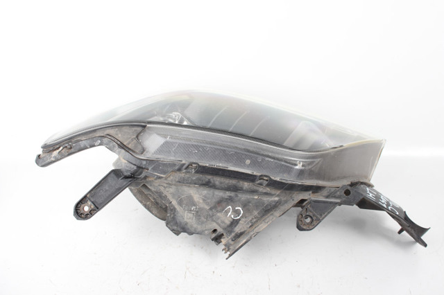 Фара ліва передня MR991921 MITSUBISHI
