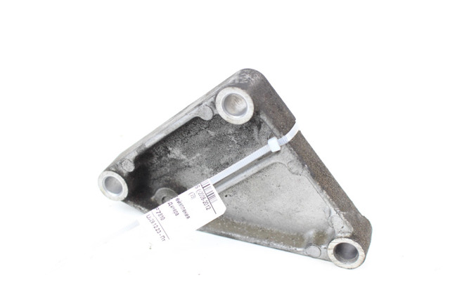 Кронштейн компресора кондиціонера RF7L15810 MAZDA