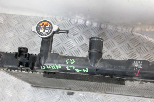 Радіатор основний SH0515200 MAZDA