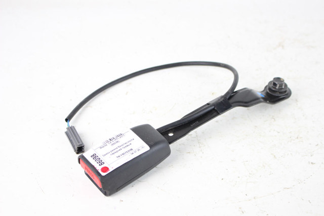 Важіль фіксації ременя безпеки, правий TKY857620B MAZDA