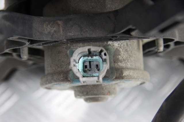 Облицювання рамки радіатора Z66815025 MAZDA