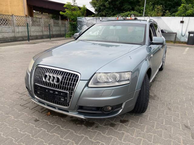 Радіатор інтеркулера 4F0145806AA VAG